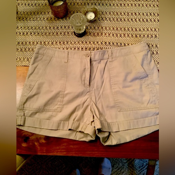 Loft cargo shorts size 10 - Picture 1 of 10
